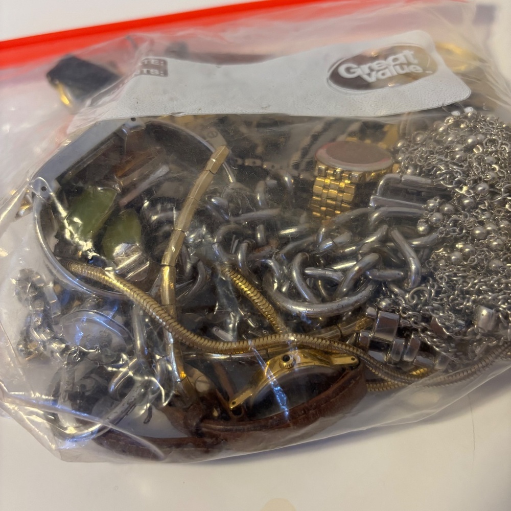 Lot Bundle Bag of Mystery Jewelry 2 Pounds Vintage Designer Assorted Quality - Picture 9 of 9